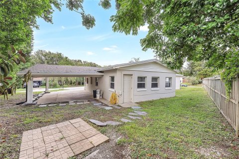 House in Apopka, Florida 3 bedrooms, 123.19 sq.m. № 1785903 - photo 25