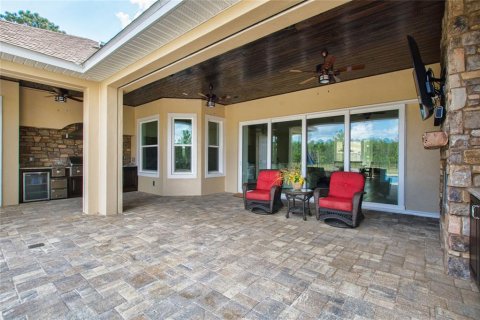 House in Apopka, Florida 4 bedrooms, 296.36 sq.m. № 1130878 - photo 8