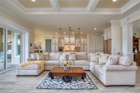 House in Apopka, Florida 4 bedrooms, 296.36 sq.m. № 1130878 - photo 4