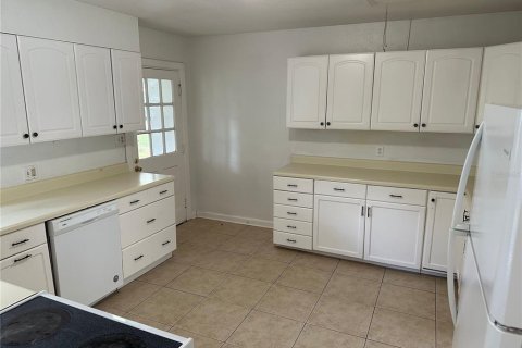 House in Winter Park, Florida 3 bedrooms, 109.25 sq.m. № 1800283 - photo 11