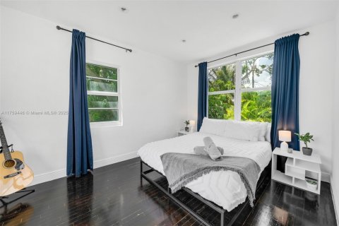 Villa ou maison à louer à Miami, Floride: 5 chambres, 252.04 m2 № 1714141 - photo 27