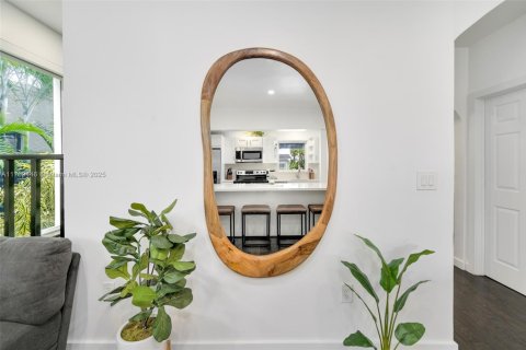 Villa ou maison à louer à Miami, Floride: 5 chambres, 252.04 m2 № 1714141 - photo 16
