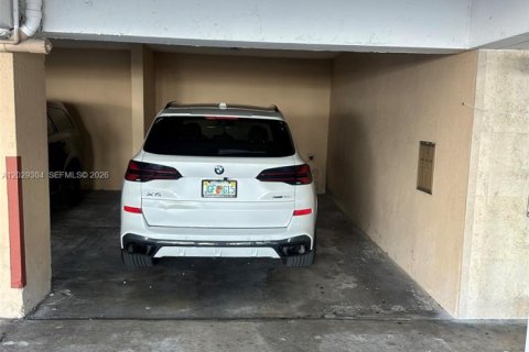 Condominio en alquiler en Miami, Florida, 1 dormitorio, 55.74 m2 № 2085723 - foto 21