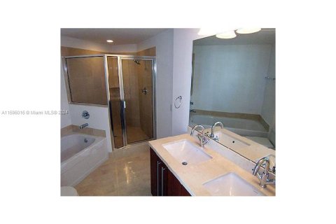 Condominio en venta en Miami, Florida, 2 dormitorios, 102.94 m2 № 1862035 - foto 6