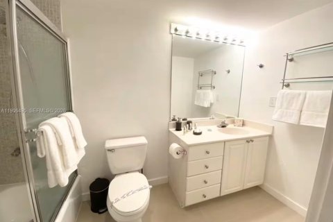 Condo in Sunny Isles Beach, Florida, 1 bedroom № 2082016 - photo 15