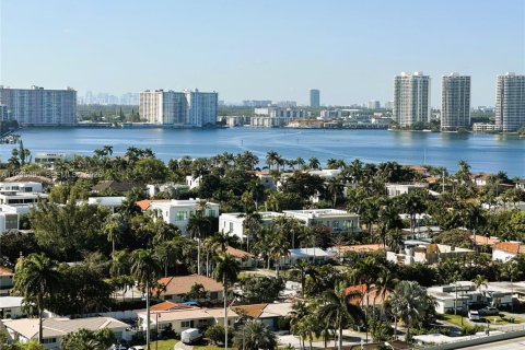 Condo in Sunny Isles Beach, Florida, 1 bedroom № 2082016 - photo 20