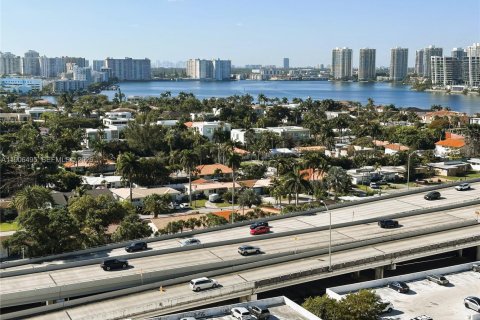 Condo in Sunny Isles Beach, Florida, 1 bedroom № 2082016 - photo 21