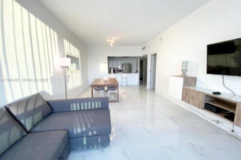 Condo in Sunny Isles Beach, Florida, 1 bedroom № 2082016 - photo 9