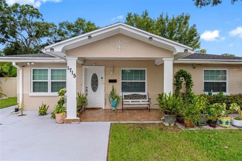 Casa en venta en Tampa, Florida, 3 dormitorios, 100.33 m2 № 1902517 - foto 1