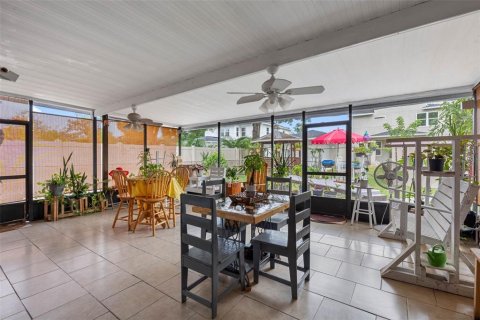 Casa en venta en Tampa, Florida, 3 dormitorios, 100.33 m2 № 1902517 - foto 25