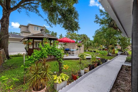 Casa en venta en Tampa, Florida, 3 dormitorios, 100.33 m2 № 1902517 - foto 15