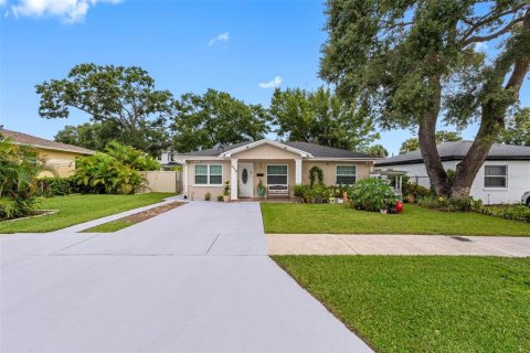Casa en venta en Tampa, Florida, 3 dormitorios, 100.33 m2 № 1902517 - foto 2