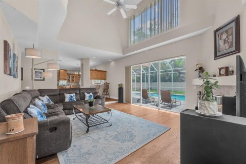 House in Riverview, Florida 4 bedrooms, 332.59 sq.m. № 2230754 - photo 12