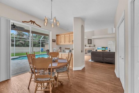 House in Riverview, Florida 4 bedrooms, 332.59 sq.m. № 2230754 - photo 19