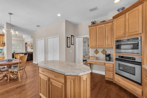 House in Riverview, Florida 4 bedrooms, 332.59 sq.m. № 2230754 - photo 17