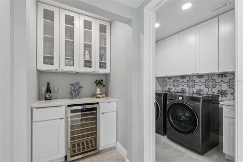 Casa en venta en Clearwater, Florida, 5 dormitorios, 276.48 m2 № 2233503 - foto 20