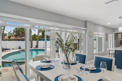 Casa en venta en Clearwater, Florida, 5 dormitorios, 276.48 m2 № 2233503 - foto 24