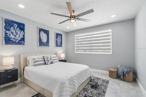 Casa en venta en Clearwater, Florida, 5 dormitorios, 276.48 m2 № 2233503 - foto 27