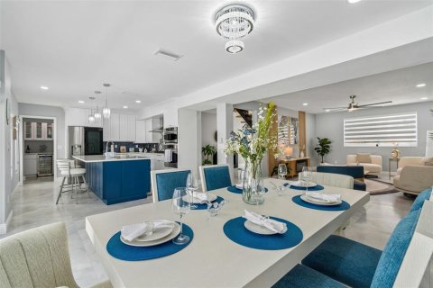 Casa en venta en Clearwater, Florida, 5 dormitorios, 276.48 m2 № 2233503 - foto 10