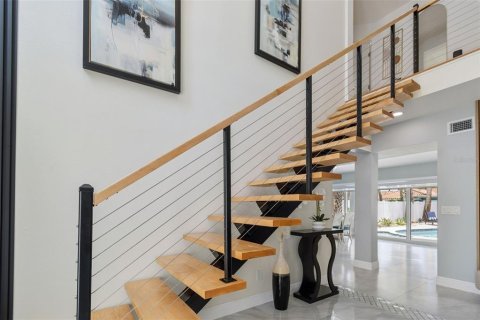 Casa en venta en Clearwater, Florida, 5 dormitorios, 276.48 m2 № 2233503 - foto 30