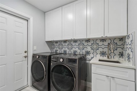 Casa en venta en Clearwater, Florida, 5 dormitorios, 276.48 m2 № 2233503 - foto 21