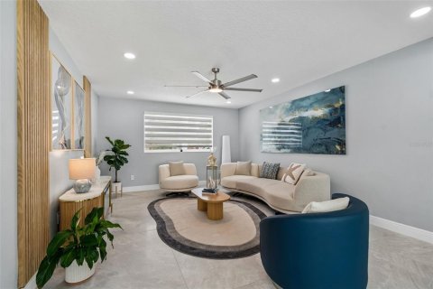 Casa en venta en Clearwater, Florida, 5 dormitorios, 276.48 m2 № 2233503 - foto 12