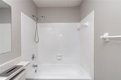 Condominio en alquiler en Zephyrhills, Florida, 2 dormitorios, 80.27 m2 № 1913945 - foto 10