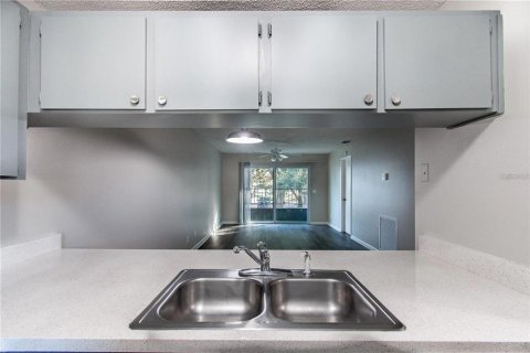 Condominio en alquiler en Zephyrhills, Florida, 2 dormitorios, 80.27 m2 № 1913945 - foto 5