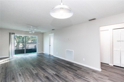 Condominio en alquiler en Zephyrhills, Florida, 2 dormitorios, 80.27 m2 № 1913945 - foto 6