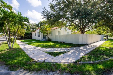 Villa ou maison à Miami, Floride 2 chambres, 130.34 m2 № 2049833
