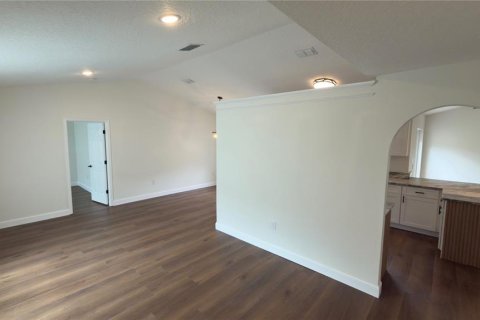 Casa en venta en Kissimmee, Florida, 3 dormitorios, 155.61 m2 № 2386743 - foto 15
