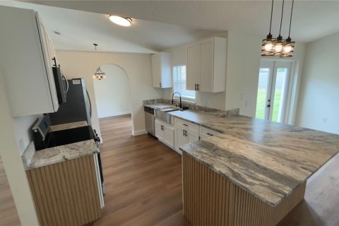 Casa en venta en Kissimmee, Florida, 3 dormitorios, 155.61 m2 № 2386743 - foto 4