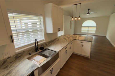 Casa en venta en Kissimmee, Florida, 3 dormitorios, 155.61 m2 № 2386743 - foto 5