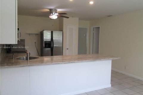 Villa ou maison à louer à Fort Lauderdale, Floride: 3 chambres, 143.26 m2 № 1963357 - photo 24