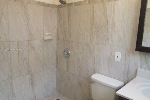 Villa ou maison à louer à Fort Lauderdale, Floride: 3 chambres, 143.26 m2 № 1963357 - photo 20