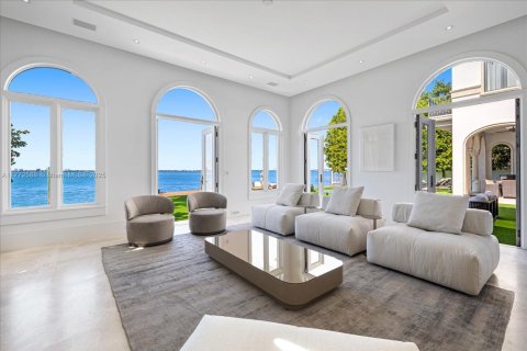 Casa en venta en Miami Beach, Florida, 6 dormitorios, 812.71 m2 № 1809670 - foto 12
