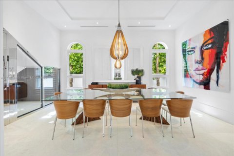 Casa en venta en Miami Beach, Florida, 6 dormitorios, 812.71 m2 № 1809670 - foto 15