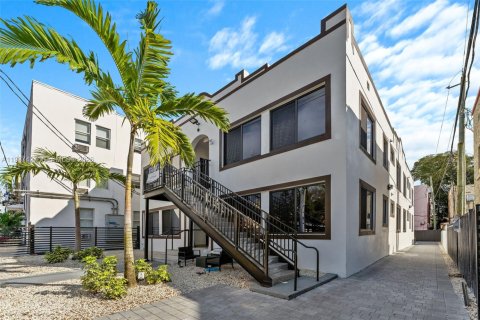 Apartment in Miami, Florida 2 bedrooms, 69.68 sq.m. № 2004763 - photo 17