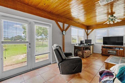 Villa ou maison à vendre à Dade City, Floride: 2 chambres, 176.98 m2 № 2298209 - photo 13