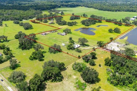 Villa ou maison à vendre à Dade City, Floride: 2 chambres, 176.98 m2 № 2298209 - photo 30