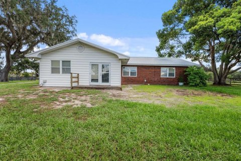 Villa ou maison à vendre à Dade City, Floride: 2 chambres, 176.98 m2 № 2298209 - photo 23