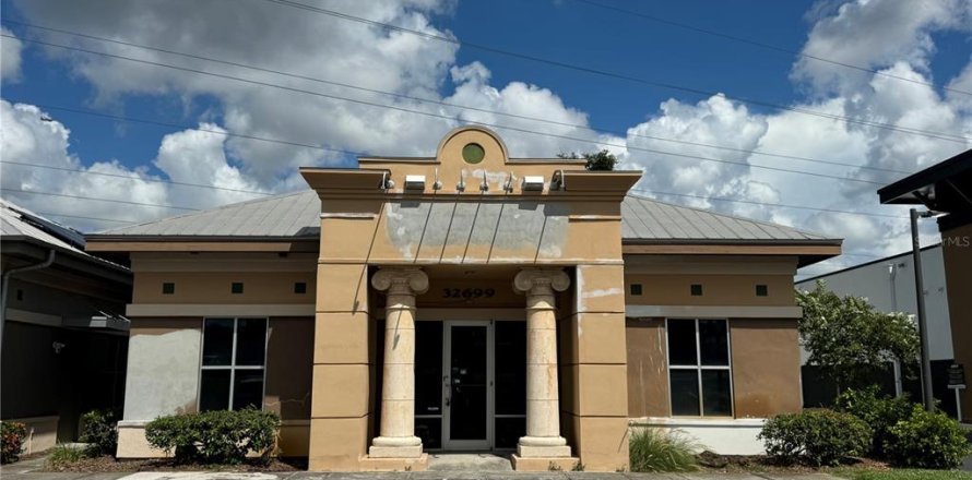 Propiedad comercial en Palm Harbor, Florida 285.77 m2 № 1918492