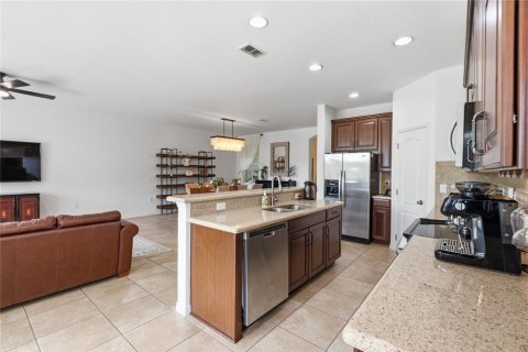 Townhouse in Tampa, Florida 3 bedrooms, 217.76 sq.m. № 2394037 - photo 18
