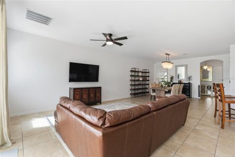 Townhouse in Tampa, Florida 3 bedrooms, 217.76 sq.m. № 2394037 - photo 16