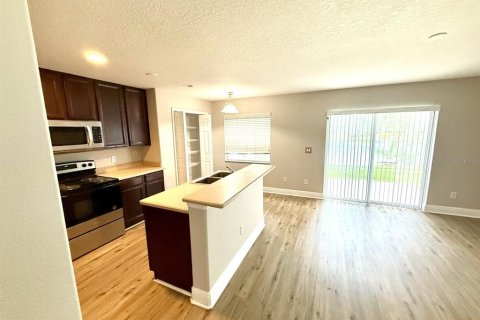 Adosado en venta en Orlando, Florida, 3 dormitorios, 174.1 m2 № 1884365 - foto 3