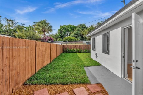 Снять в аренду виллу или дом в Форт-Лодердейл, Флорида 1 спальня, 65.03м2, № 1973683 - фото 3