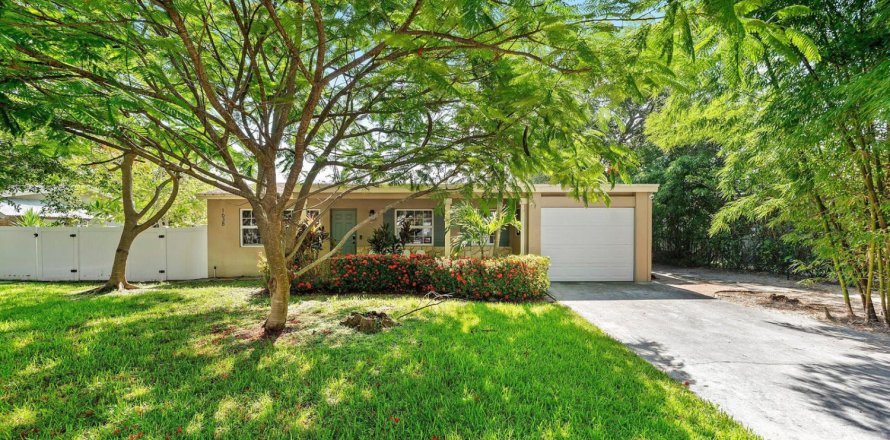 Villa ou maison à Delray Beach, Floride 3 chambres, 114.08 m2 № 2241434
