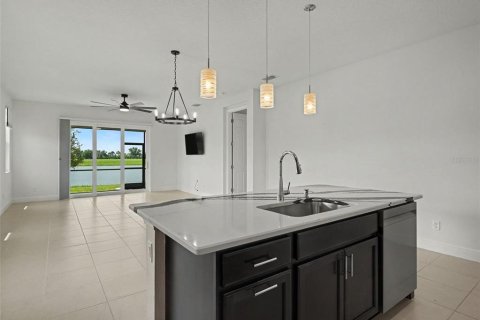 House in Parrish, Florida 2 bedrooms, 146.32 sq.m. № 2259519 - photo 14