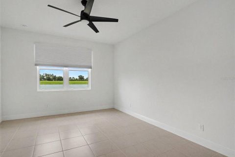 House in Parrish, Florida 2 bedrooms, 146.32 sq.m. № 2259519 - photo 15