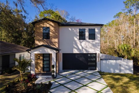 Villa ou maison à Tampa, Floride 4 chambres, 171.87 m2 № 2109891